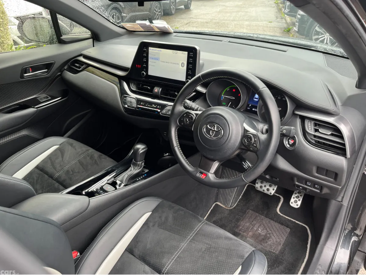Toyota C-HR SUV, Petrol Hybrid, 2023, Black