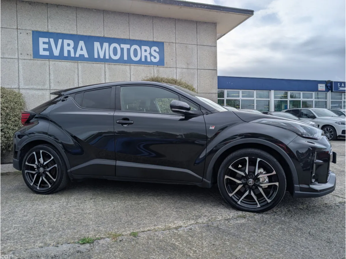 Toyota C-HR SUV, Petrol Hybrid, 2022, Black