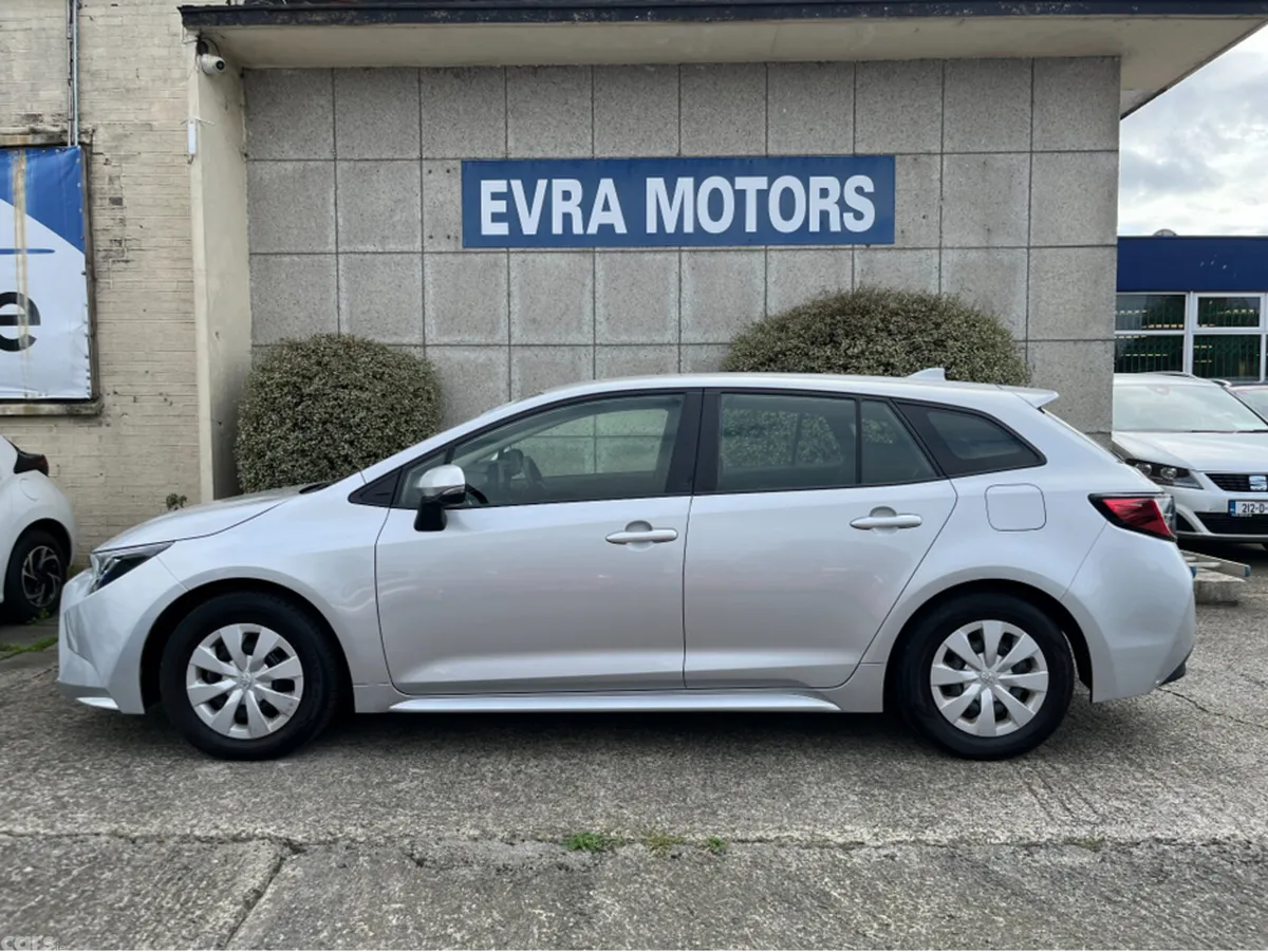 Toyota Corolla Estate, Petrol Hybrid, 2023, Silver