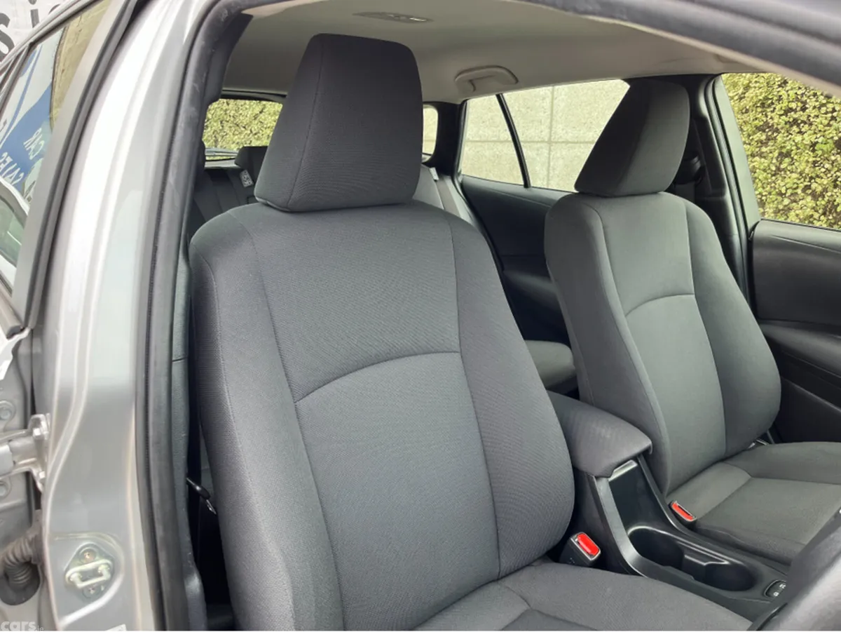Toyota Corolla Estate, Petrol Hybrid, 2023, Silver