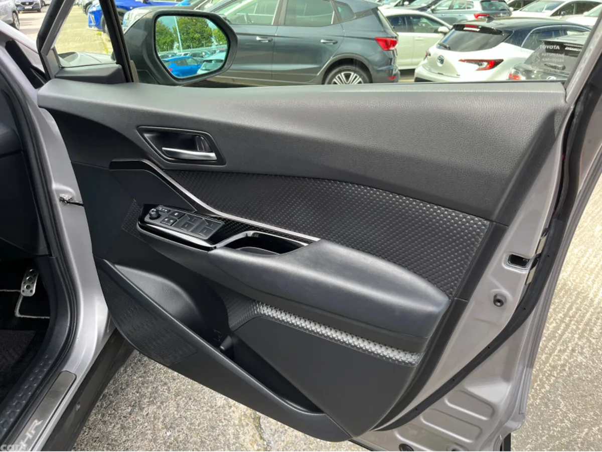 Toyota C-HR SUV, Petrol Hybrid, 2021, Grey