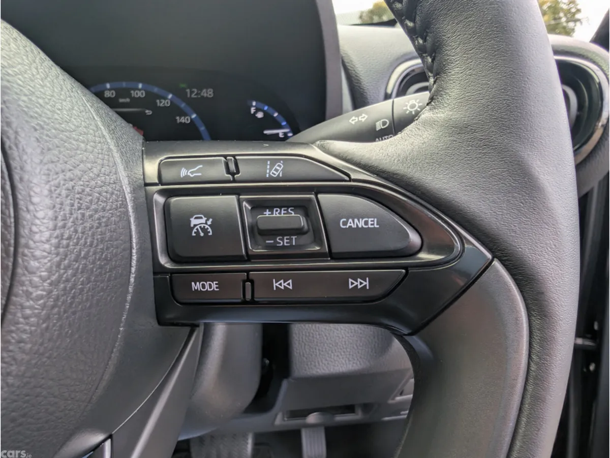 Toyota Yaris Cross Hatchback, Petrol Hybrid, 2023, Black