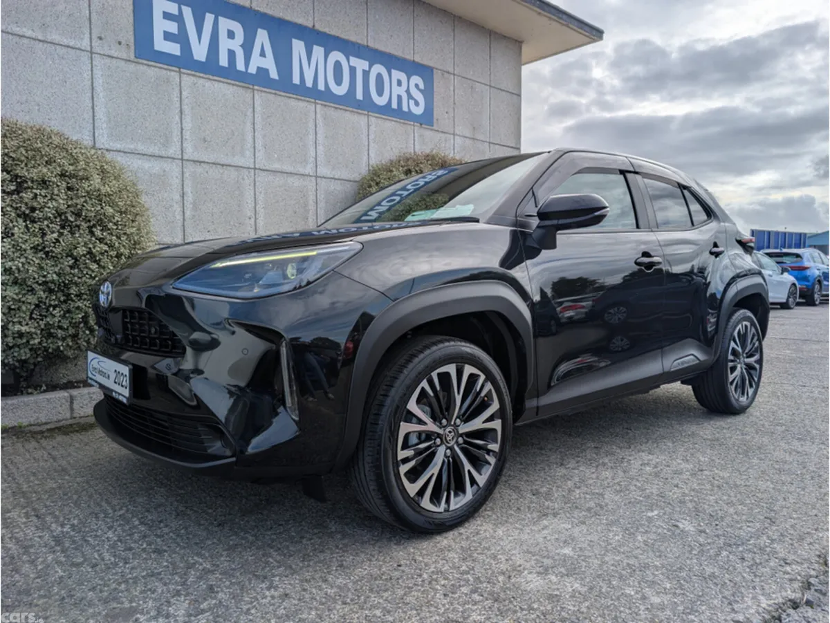 Toyota Yaris Cross Hatchback, Petrol Hybrid, 2023, Black