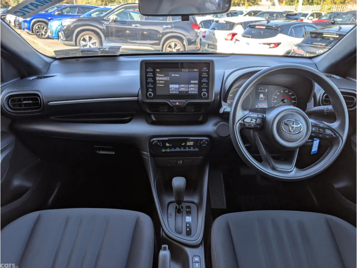 Toyota Yaris Hatchback, Petrol Hybrid, 2023, Pink