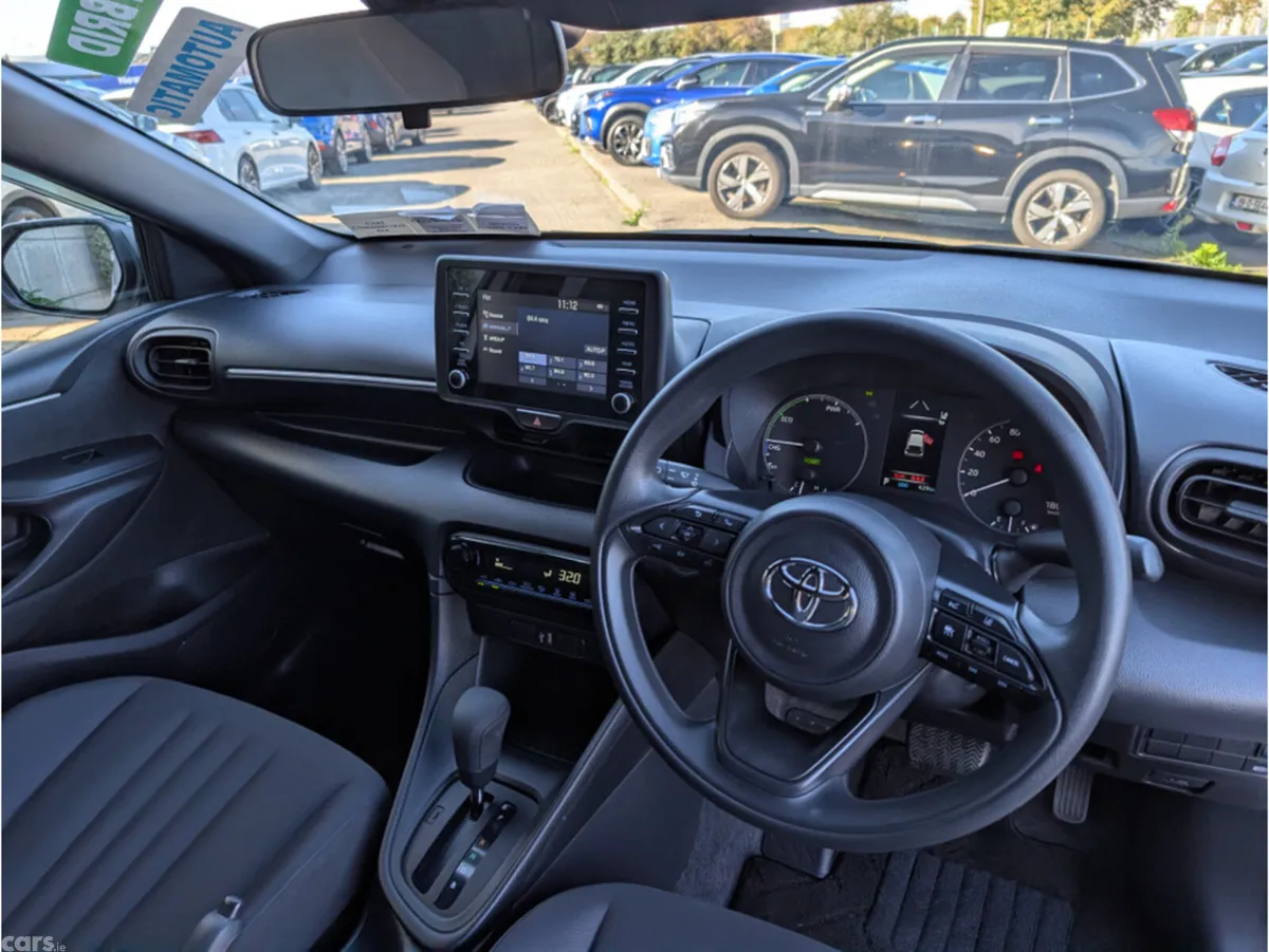 Toyota Yaris Hatchback, Petrol Hybrid, 2023, Pink