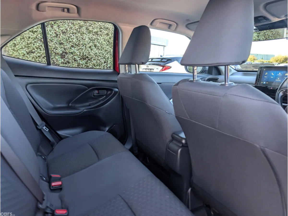 Toyota Yaris Cross Hatchback, Petrol Hybrid, 2025, Red