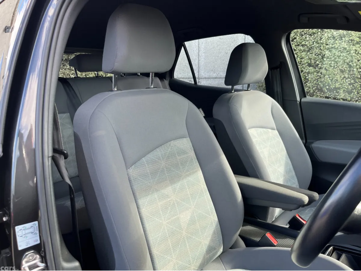 Volkswagen ID.3 Hatchback, Electric, 2022, Grey