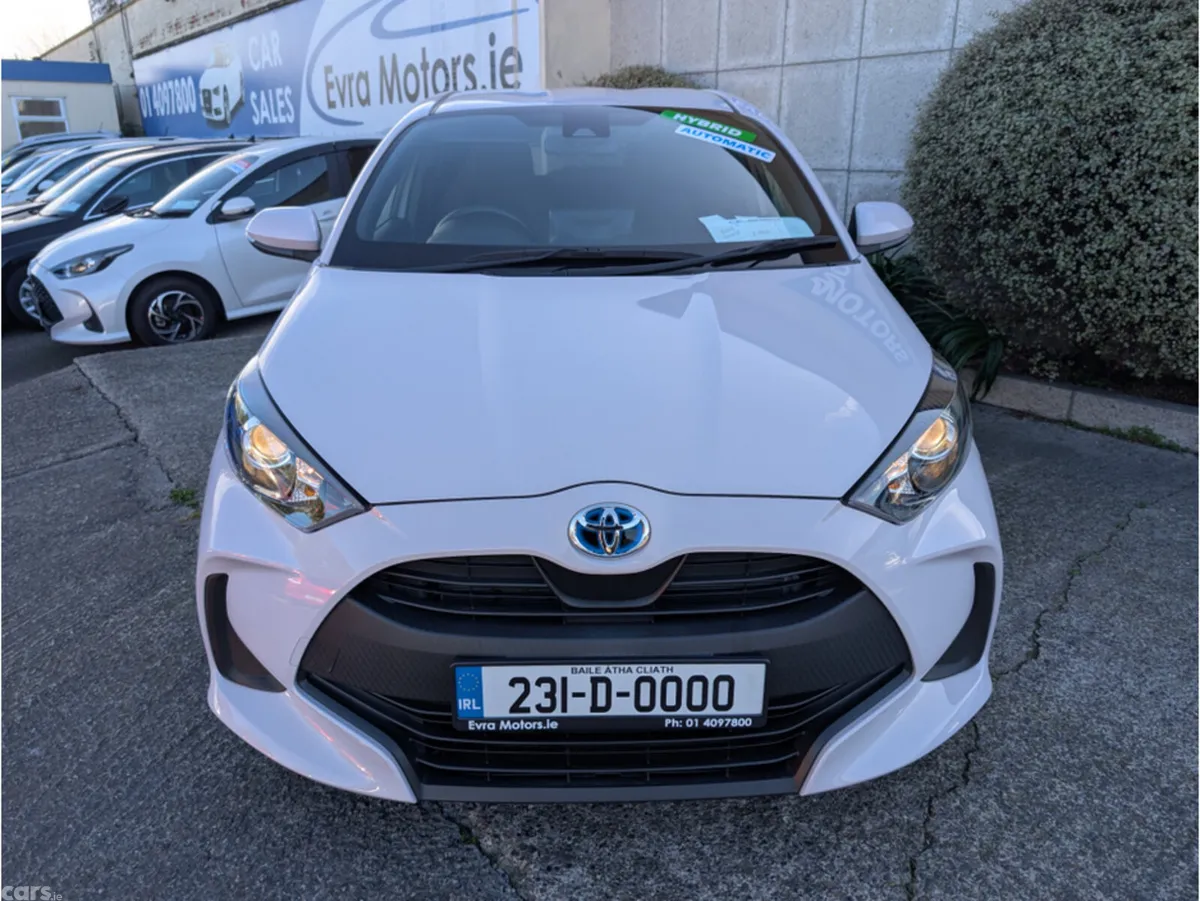 Toyota Yaris Hatchback, Petrol Hybrid, 2023, Pink