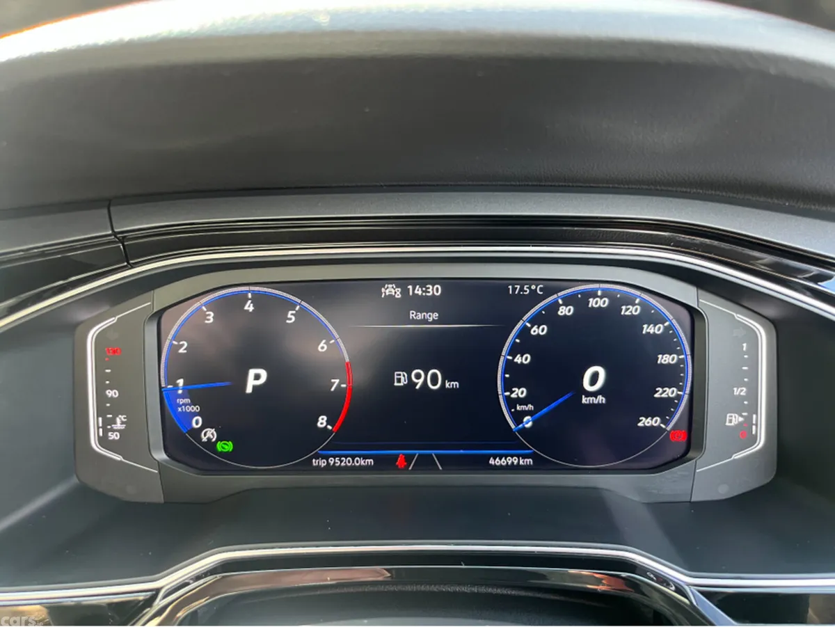 Volkswagen Taigo SUV, Petrol, 2022, Red