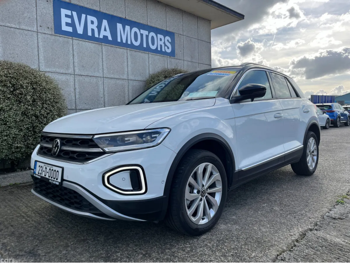 Volkswagen T-Roc SUV, Diesel, 2023, White