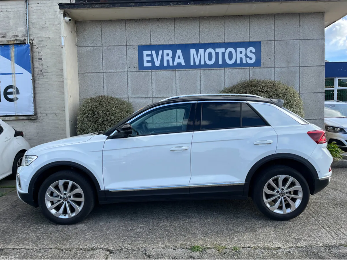 Volkswagen T-Roc SUV, Diesel, 2023, White