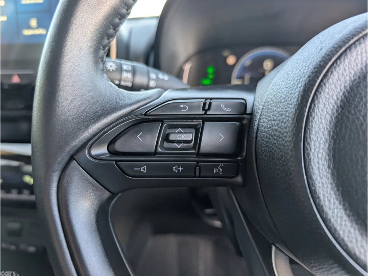Toyota Yaris Cross Hatchback, Petrol Hybrid, 2025, Red