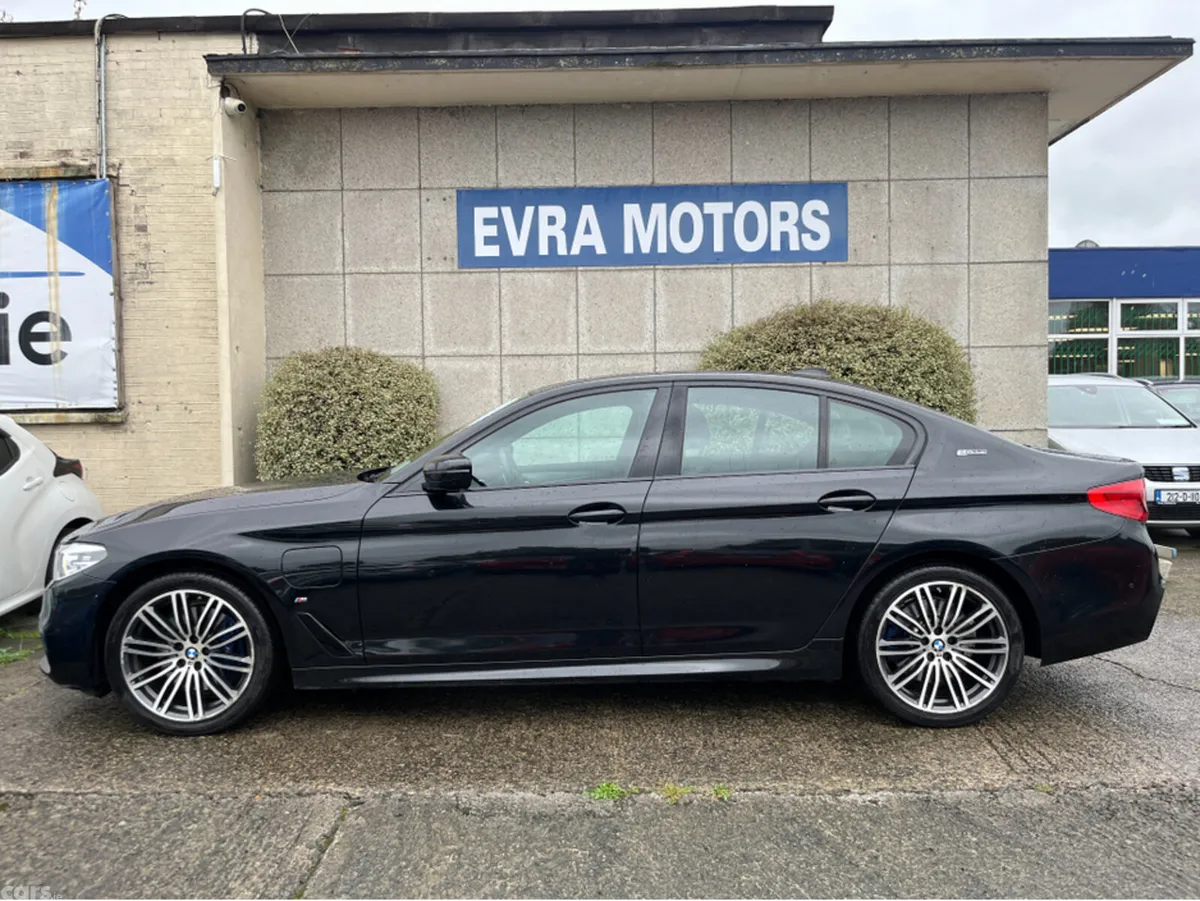 BMW 5-Series Saloon, Petrol Plug-in Hybrid, 2019, Black