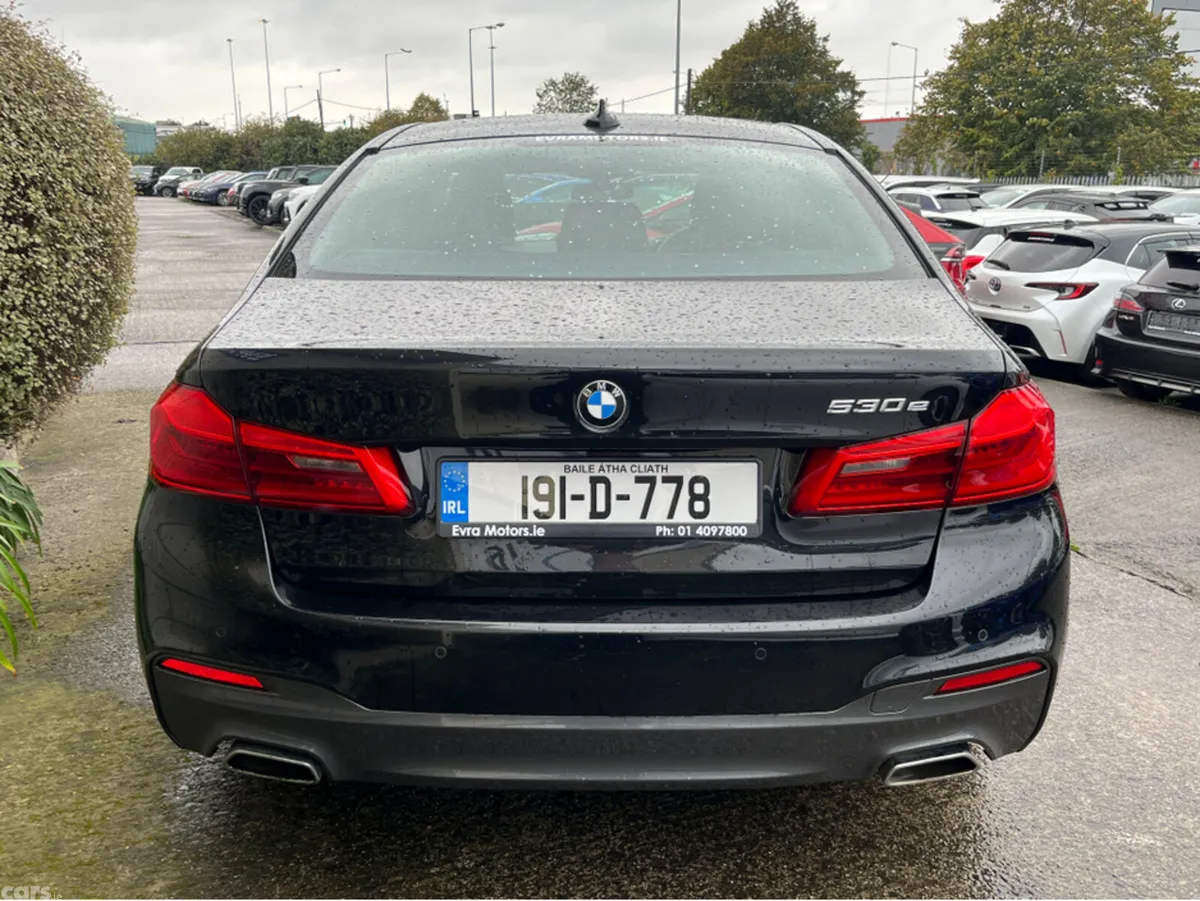 BMW 5-Series Saloon, Petrol Plug-in Hybrid, 2019, Black