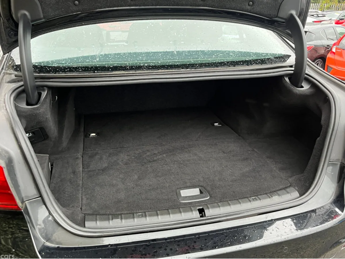 BMW 5-Series Saloon, Petrol Plug-in Hybrid, 2019, Black