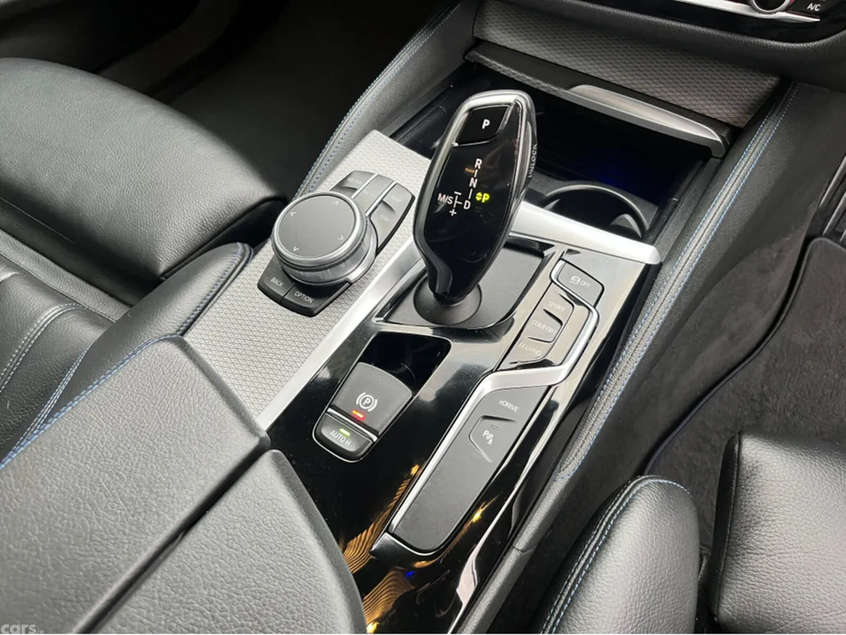 BMW 5-Series Saloon, Petrol Plug-in Hybrid, 2019, Black