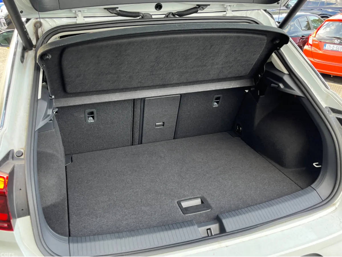 Volkswagen T-Roc SUV, Diesel, 2023, White