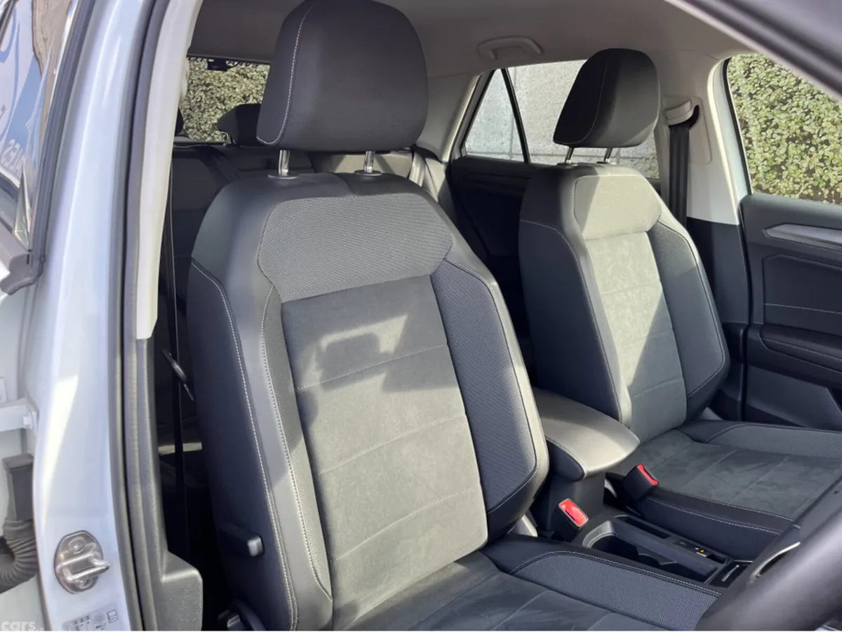 Volkswagen T-Roc SUV, Diesel, 2023, White