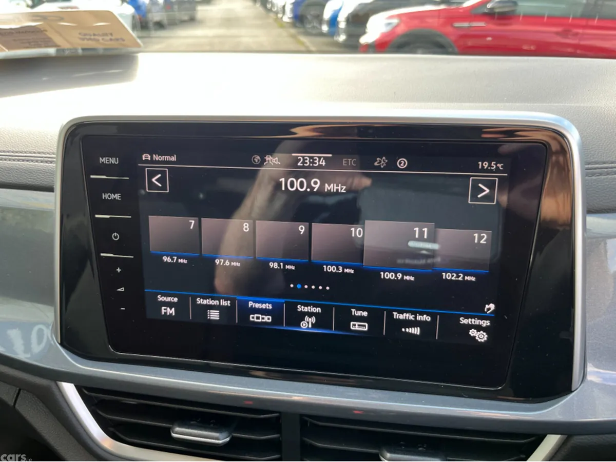 Volkswagen T-Roc SUV, Diesel, 2023, White
