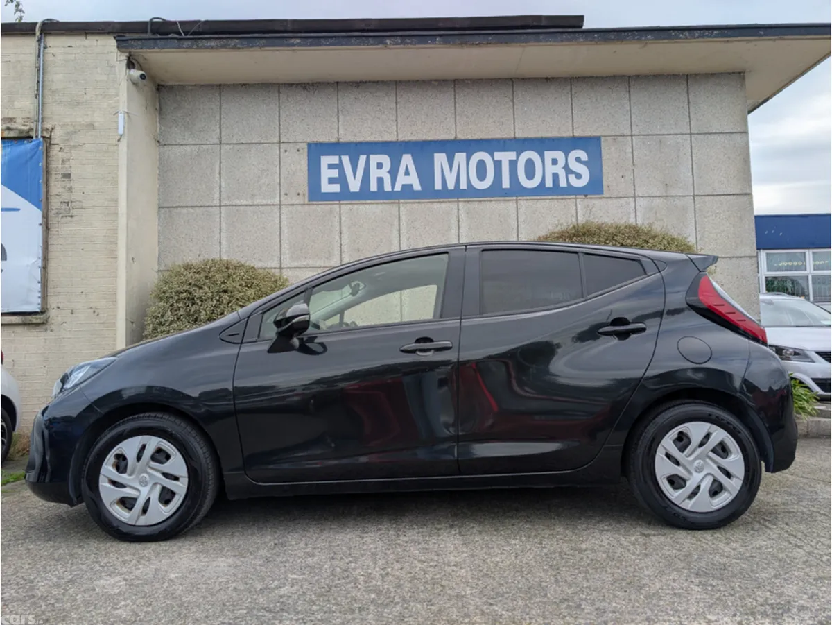 Toyota Aqua Hatchback, Petrol Hybrid, 2022, Black
