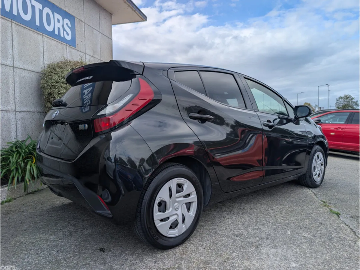 Toyota Aqua Hatchback, Petrol Hybrid, 2022, Black