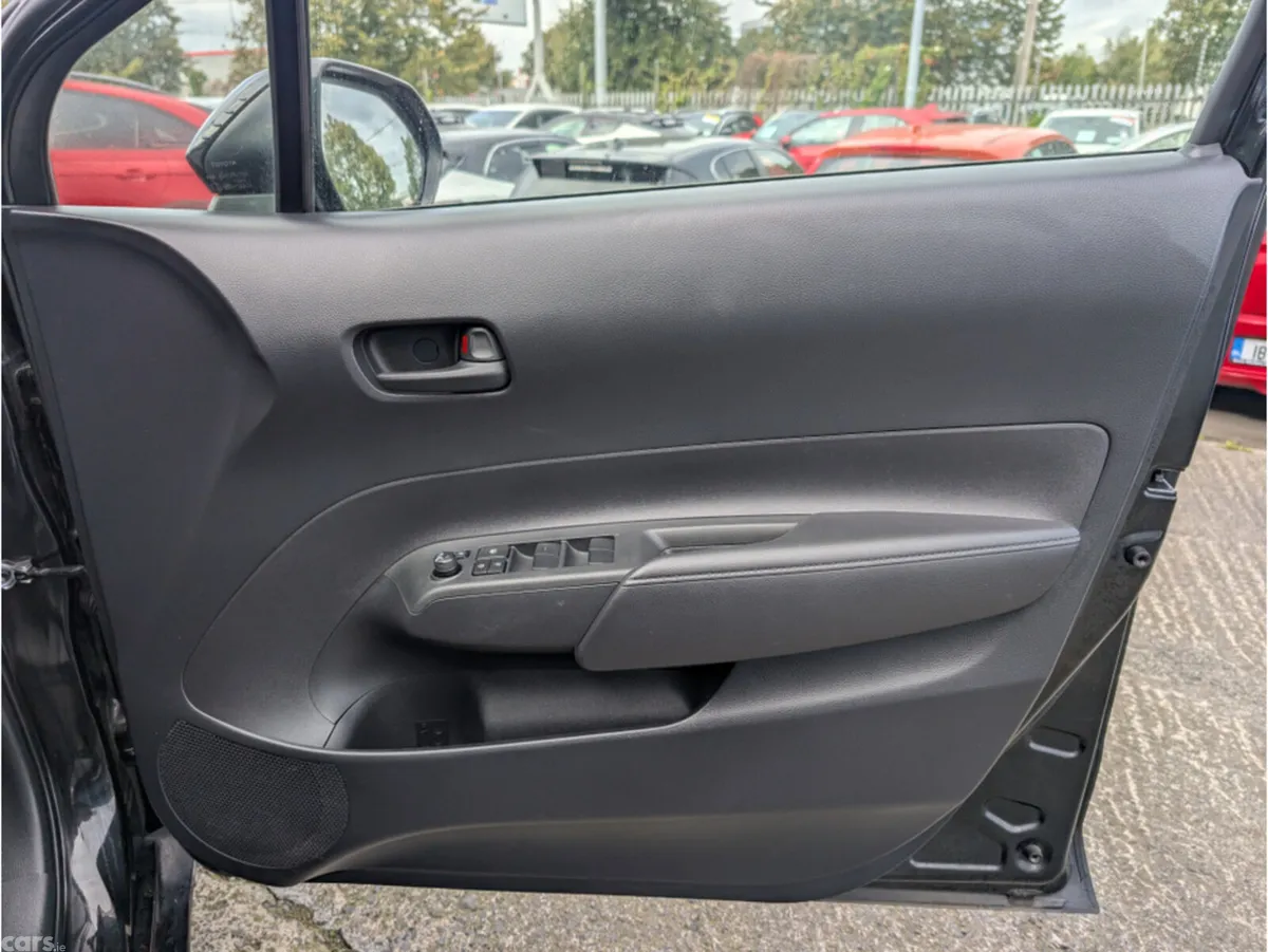 Toyota Aqua Hatchback, Petrol Hybrid, 2022, Black