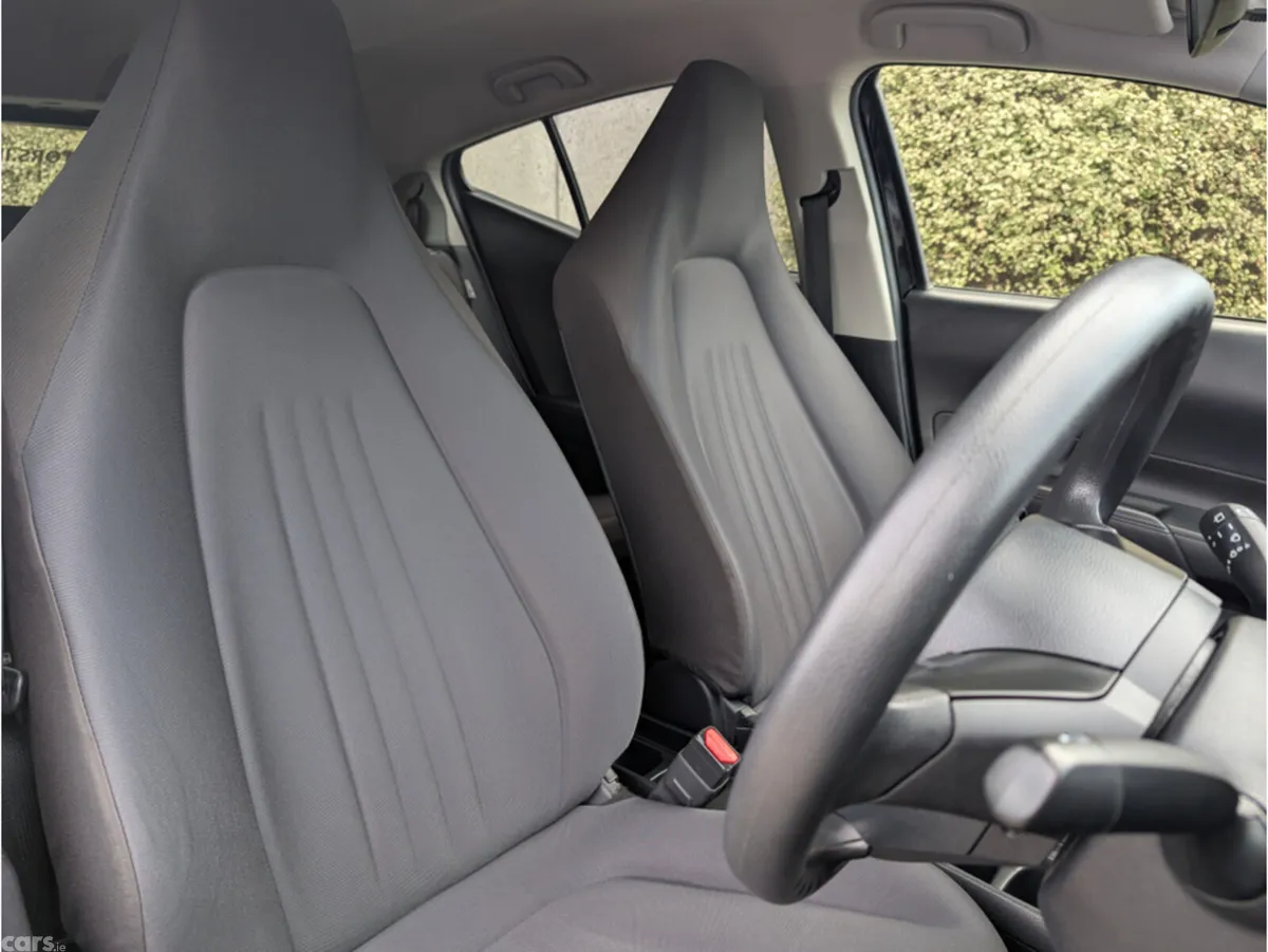 Toyota Aqua Hatchback, Petrol Hybrid, 2022, Black