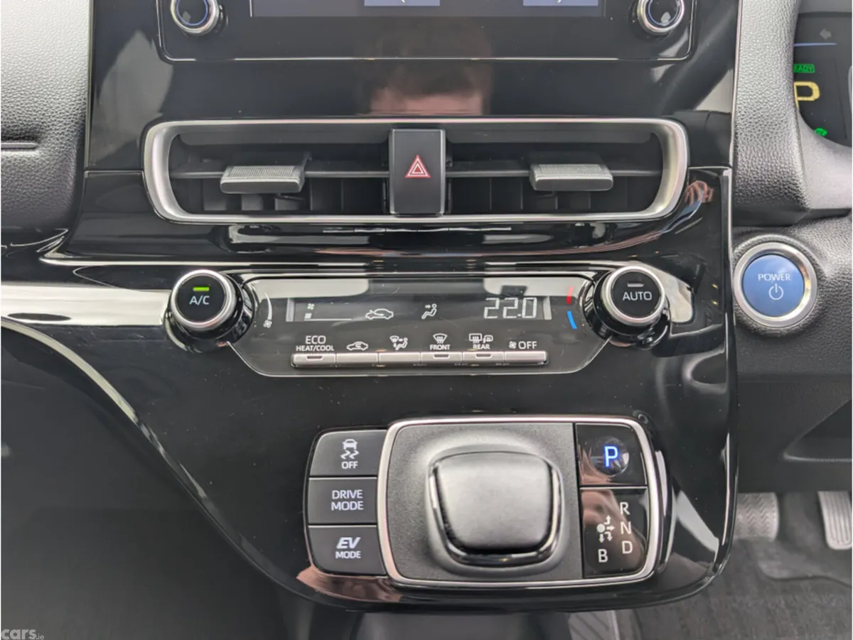 Toyota Aqua Hatchback, Petrol Hybrid, 2022, Black