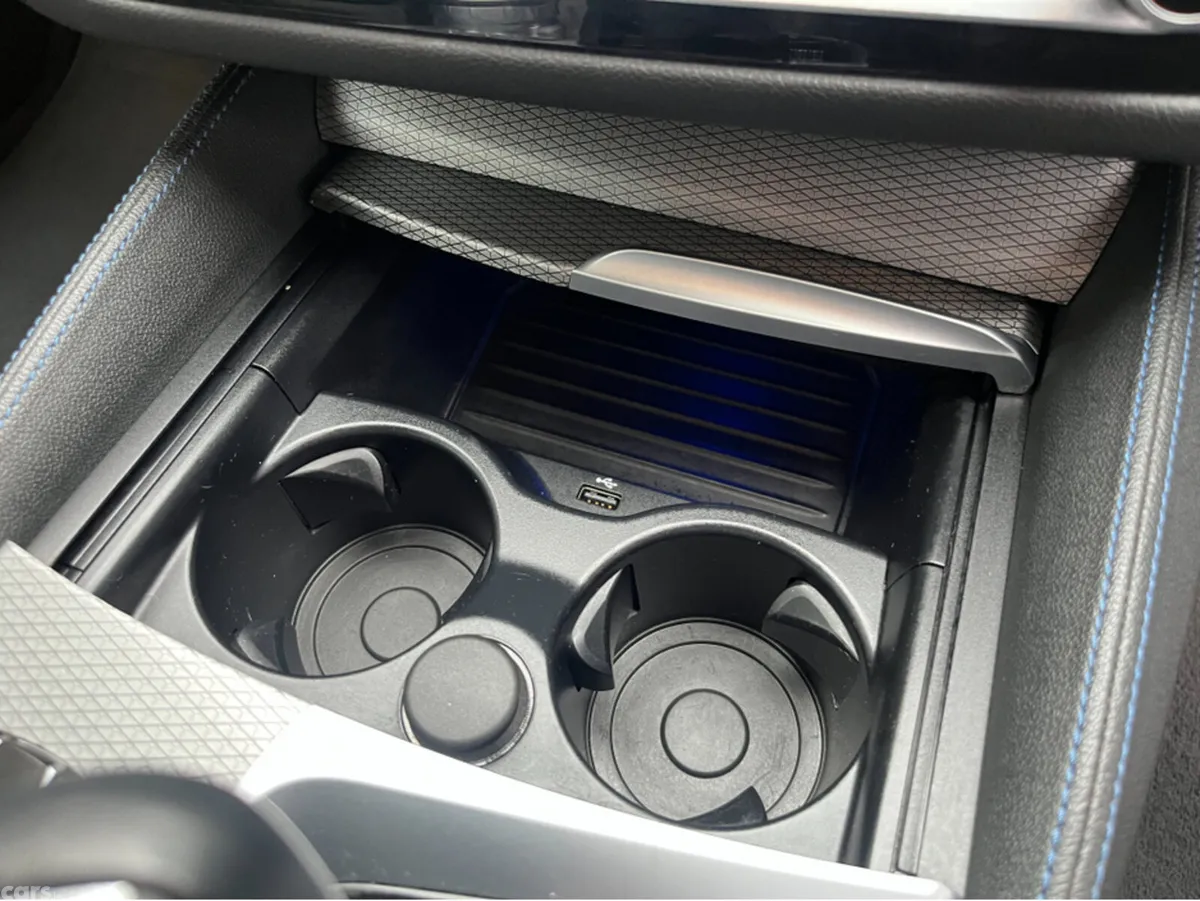 BMW 5-Series Saloon, Petrol Plug-in Hybrid, 2019, Black