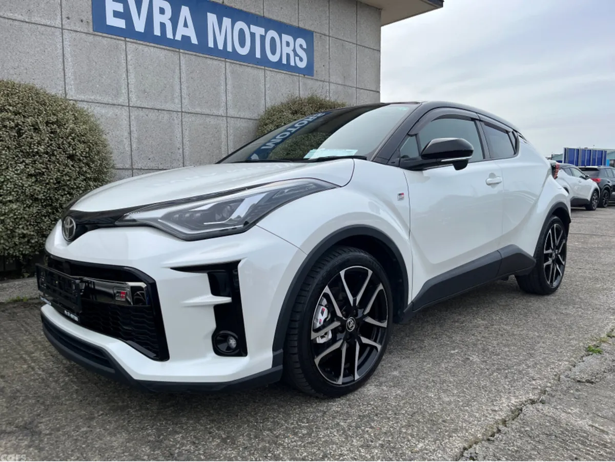 Toyota C-HR SUV, Petrol Hybrid, 2021, White