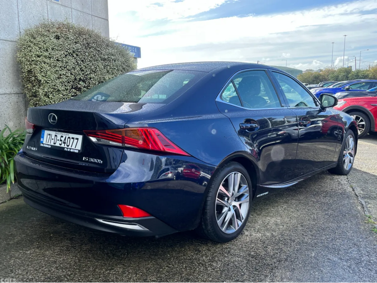 Lexus IS Saloon, Petrol Hybrid, 2017, Blue