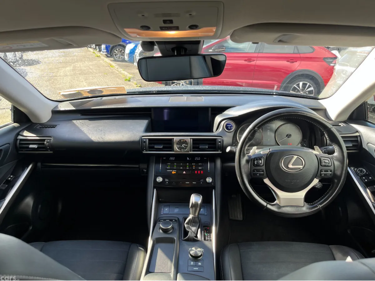 Lexus IS Saloon, Petrol Hybrid, 2017, Blue
