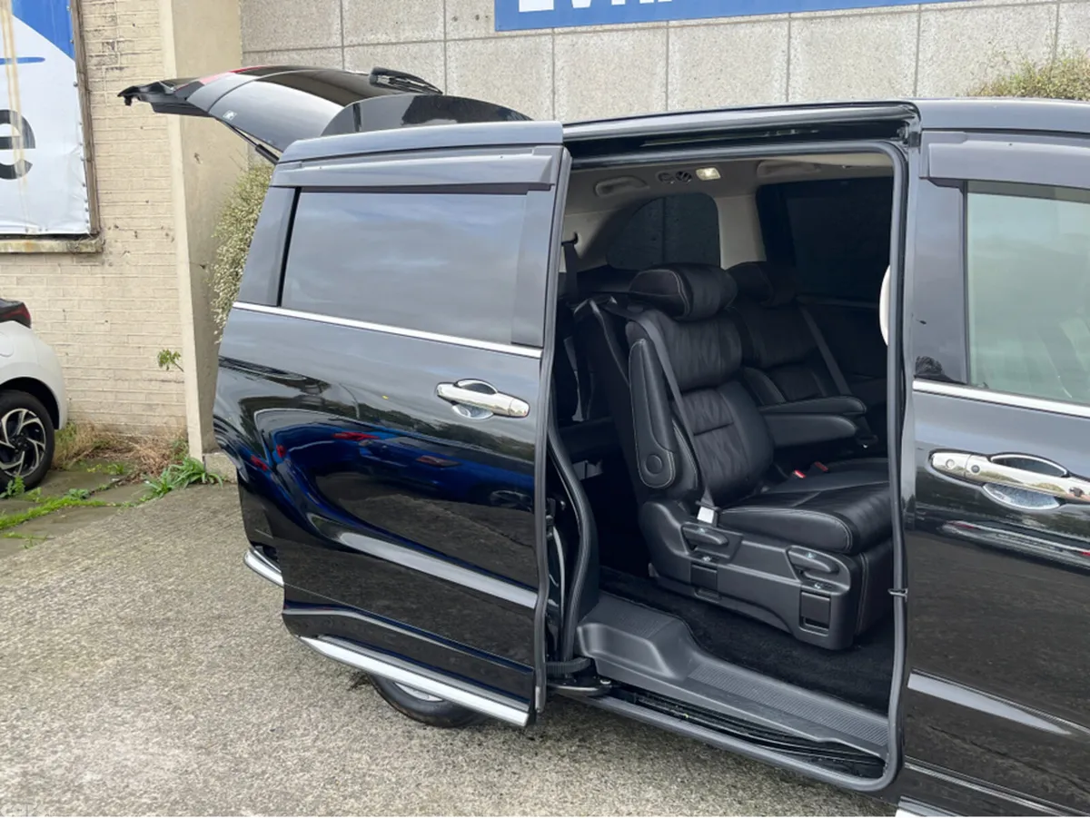 Honda Odyssey MPV, Petrol Hybrid, 2018, Black
