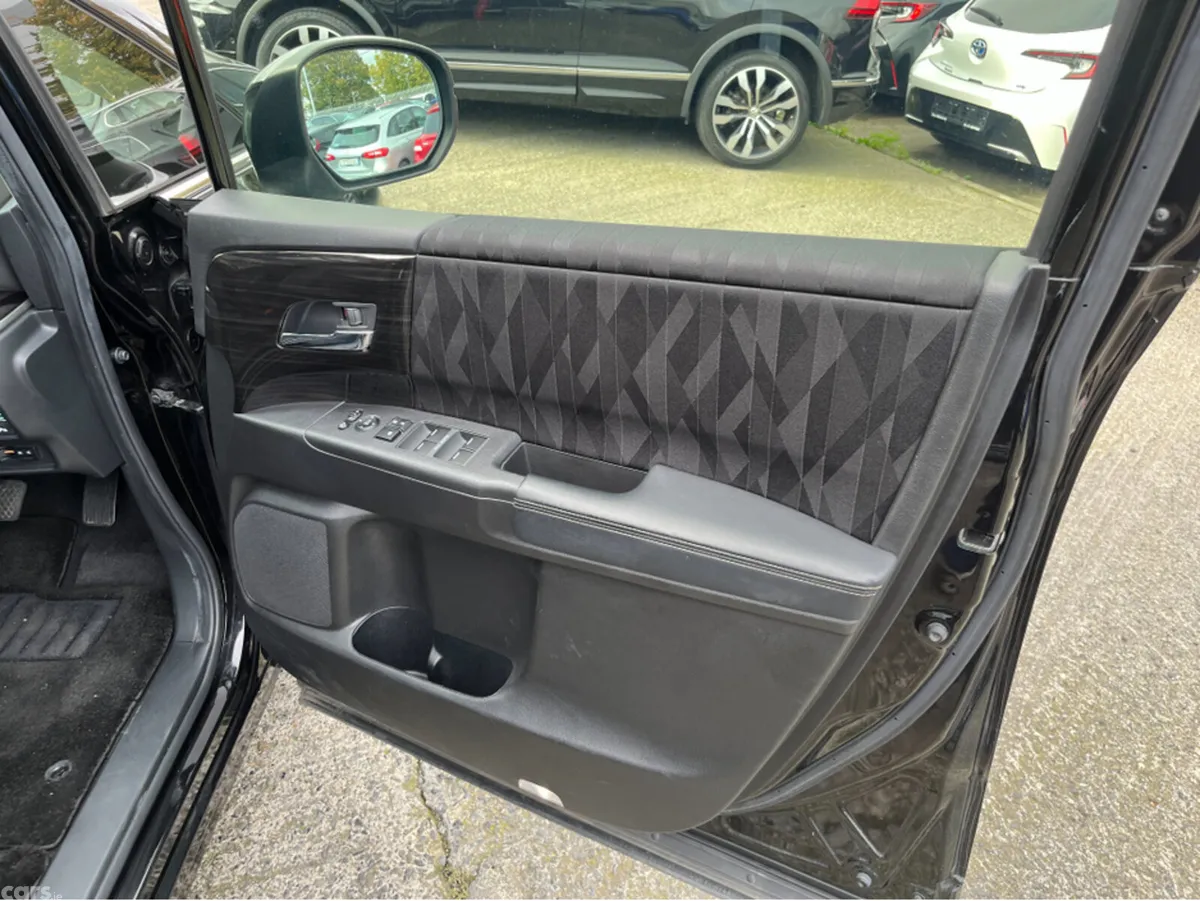 Honda Odyssey MPV, Petrol Hybrid, 2018, Black