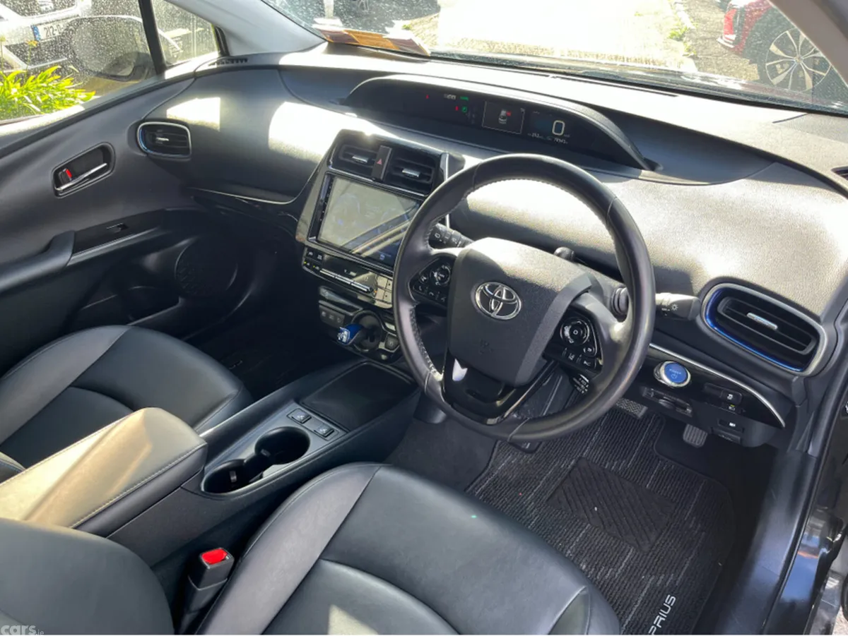 Toyota Prius Saloon, Petrol Hybrid, 2020, Black