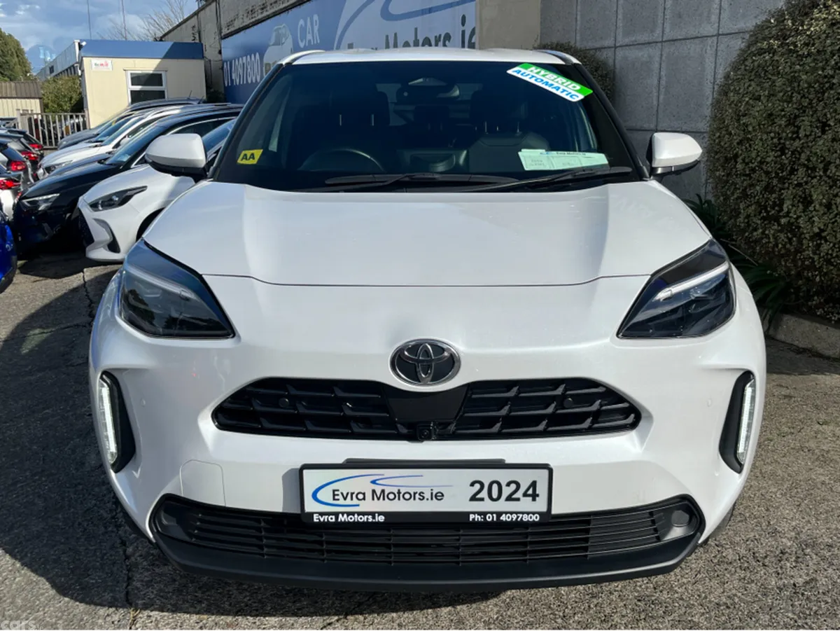 Toyota Yaris Cross SUV, Petrol Hybrid, 2024, White