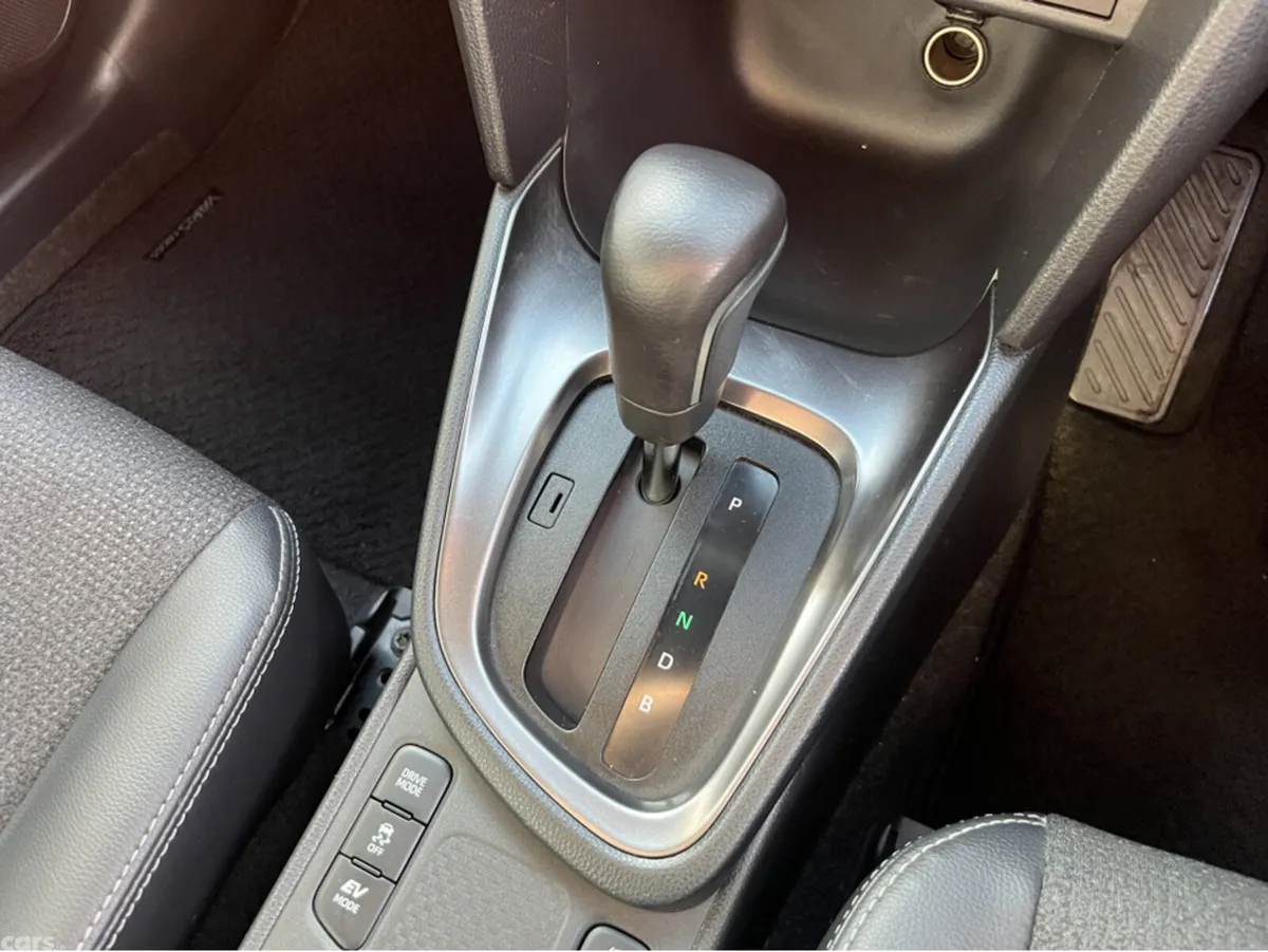 Toyota Yaris Cross SUV, Petrol Hybrid, 2024, White