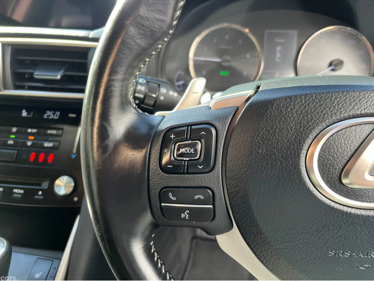 Lexus IS Saloon, Petrol Hybrid, 2017, Blue