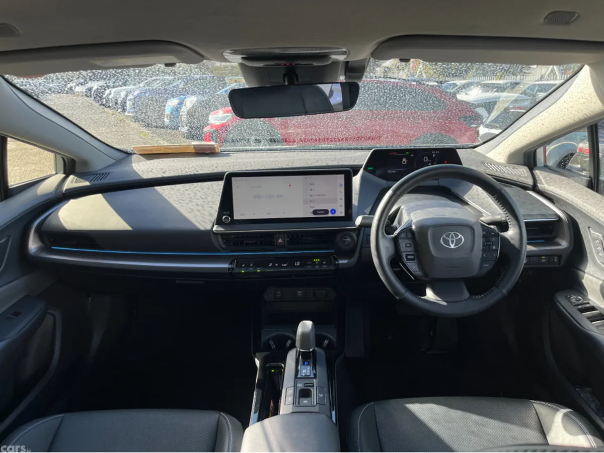 Toyota Prius Saloon, Petrol Hybrid, 2023, White