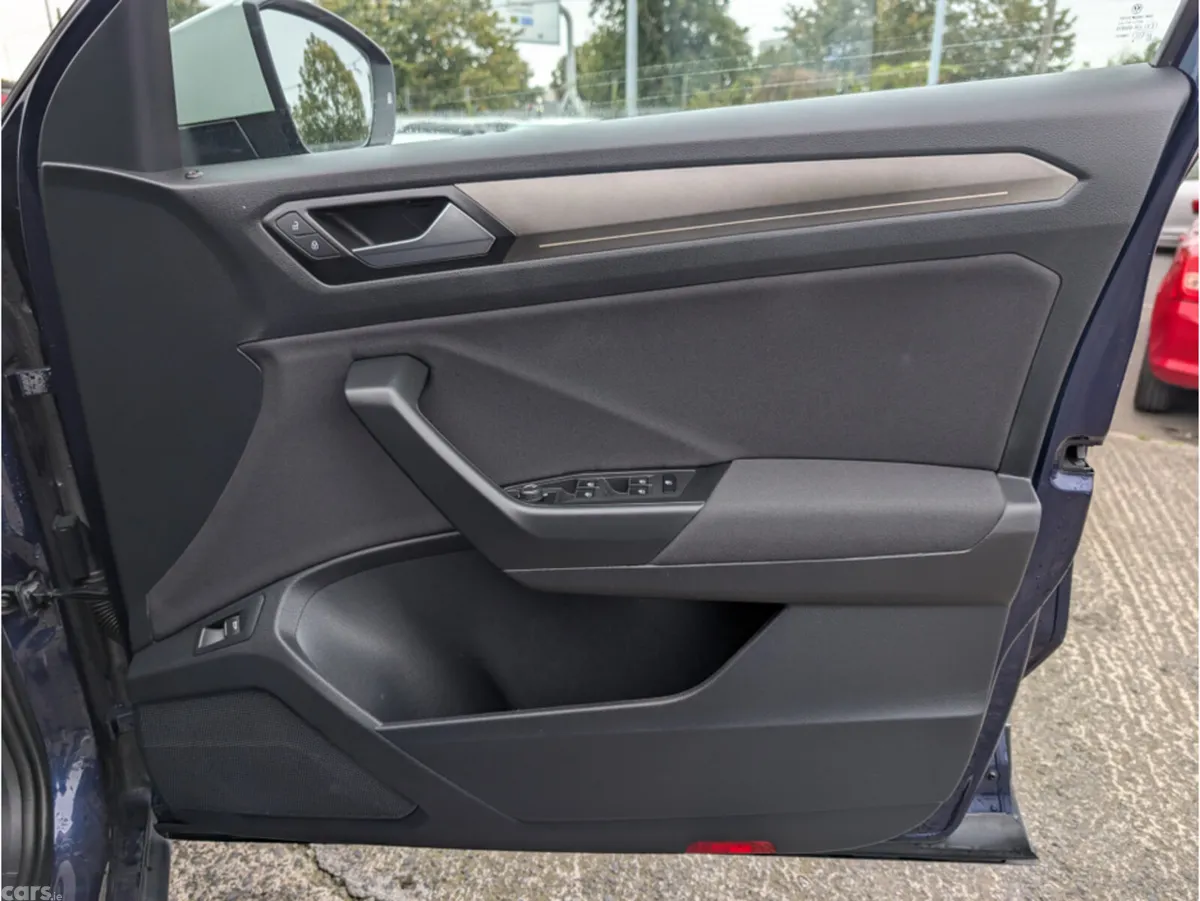 Volkswagen T-Roc SUV, Diesel, 2021, Blue
