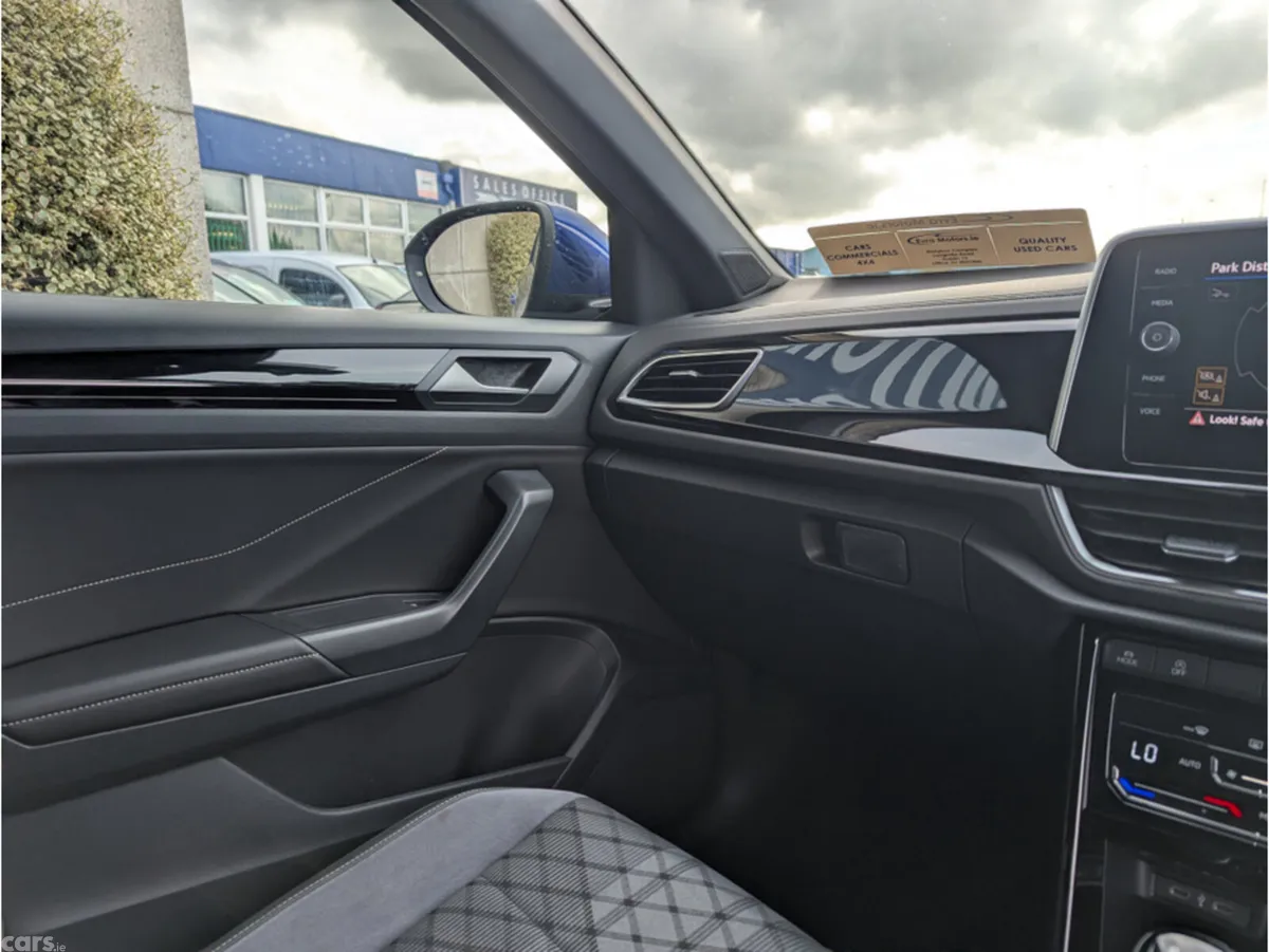 Volkswagen T-Roc SUV, Petrol, 2023, Blue