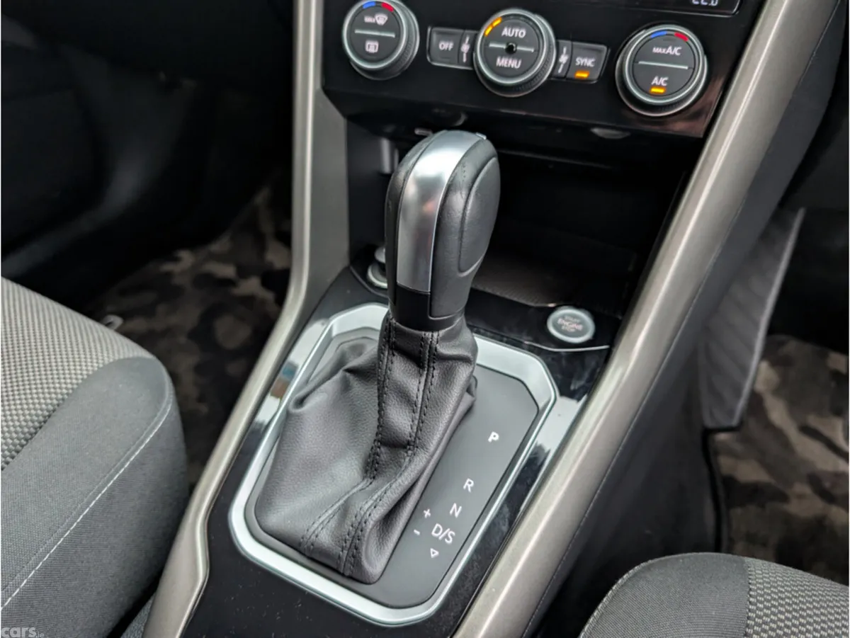 Volkswagen T-Roc SUV, Diesel, 2021, Blue