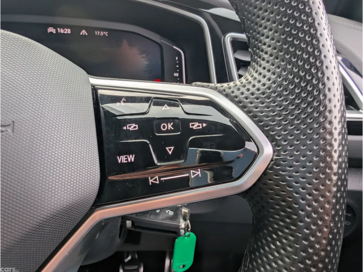 Volkswagen T-Roc SUV, Petrol, 2023, Blue
