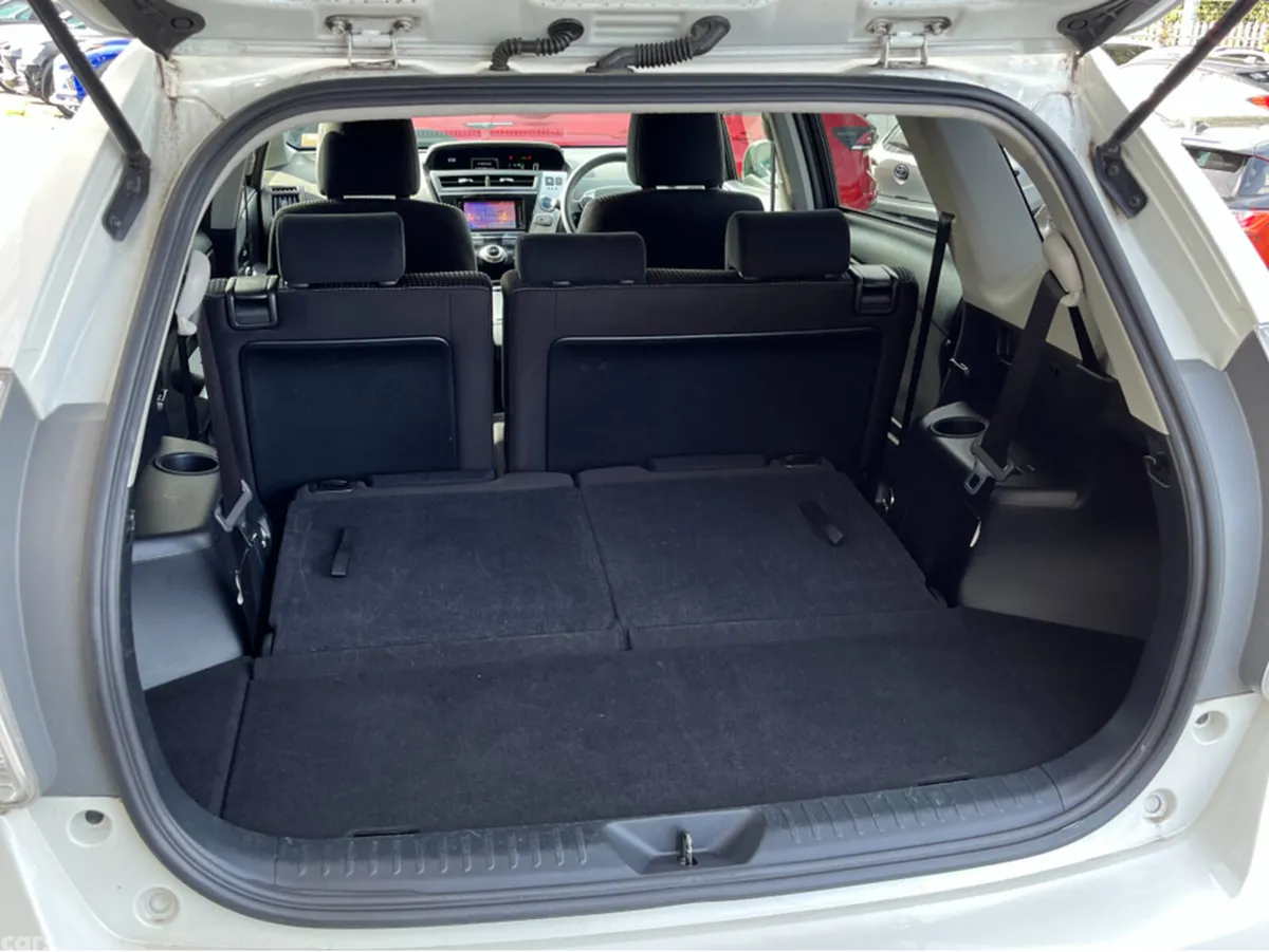 Toyota Prius MPV, Petrol Hybrid, 2021, White