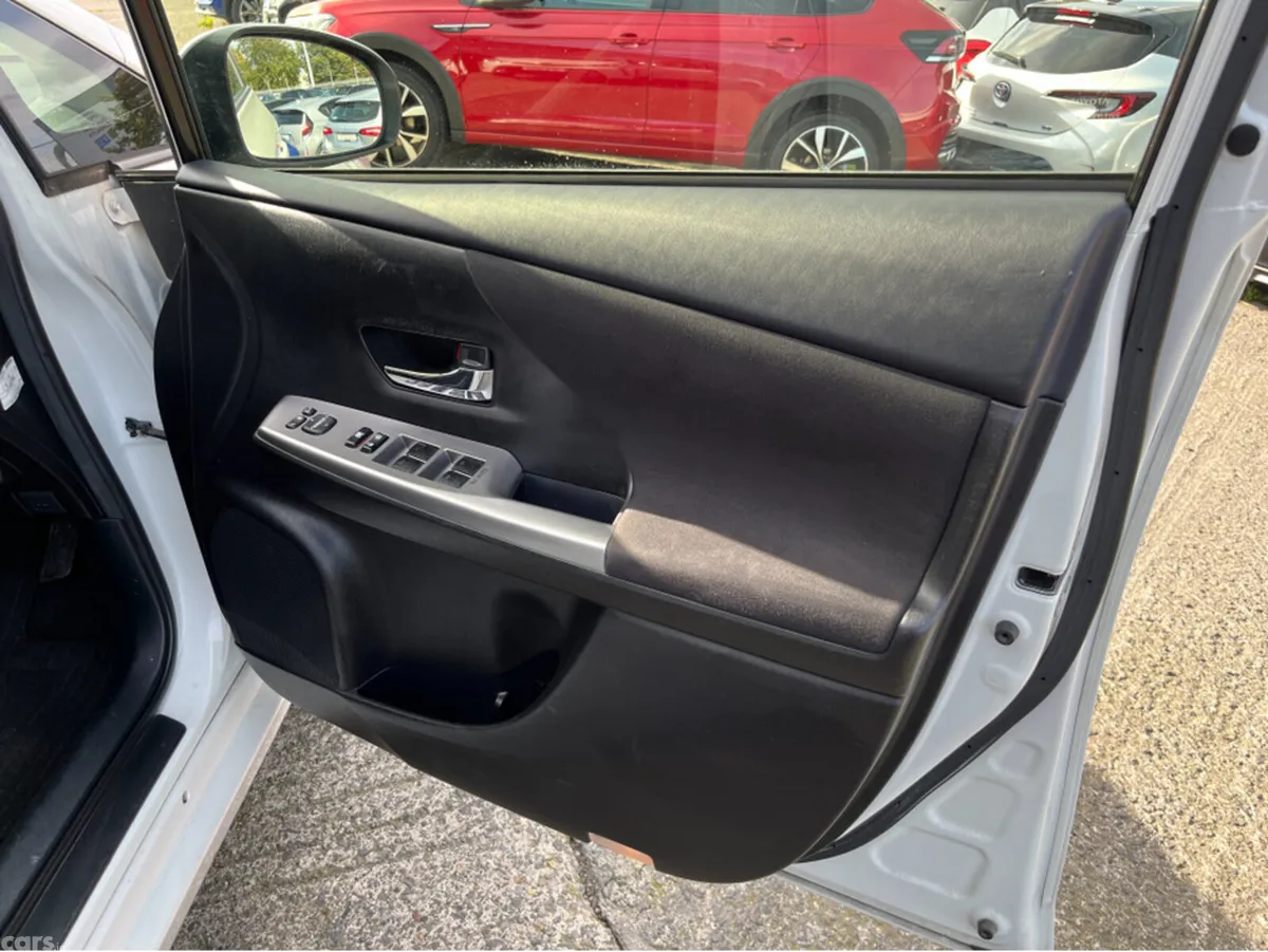 Toyota Prius MPV, Petrol Hybrid, 2021, White