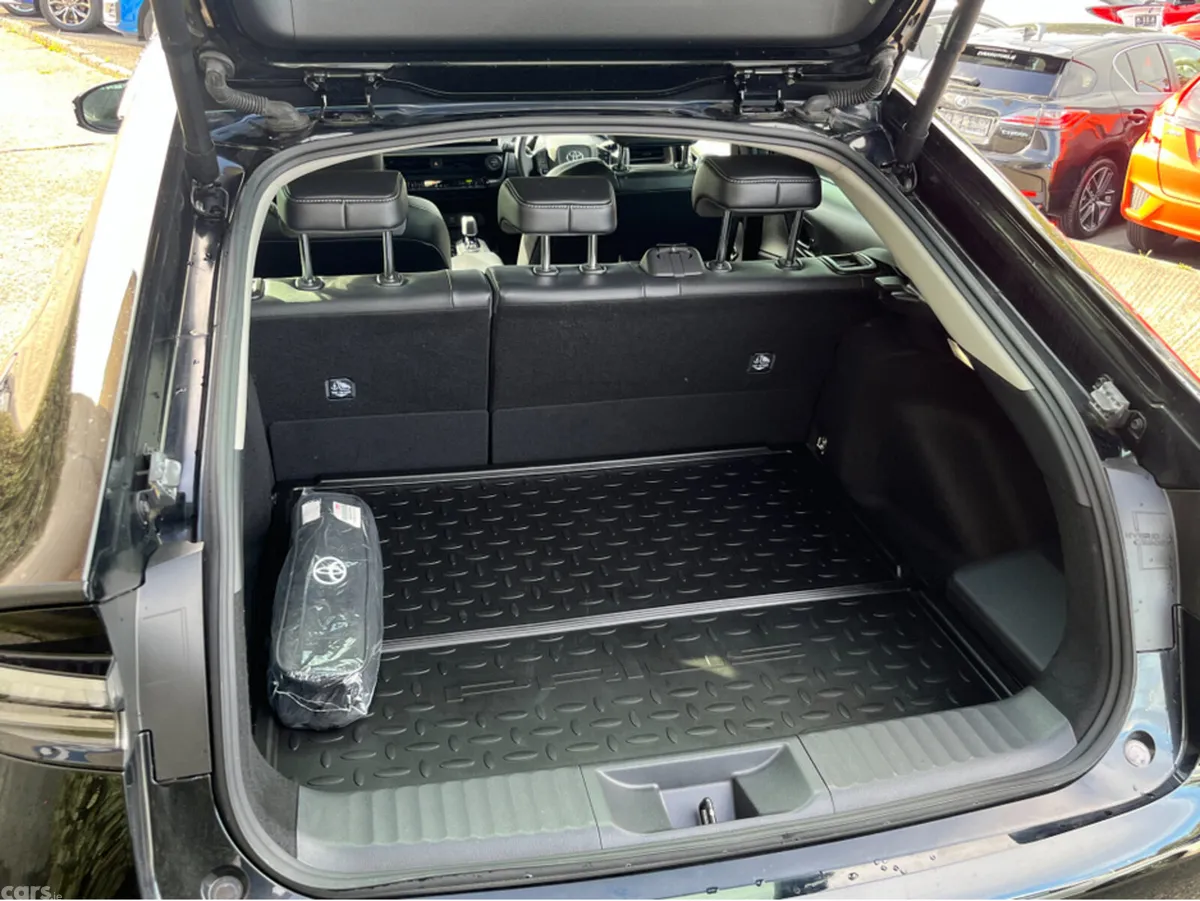 Toyota Prius Saloon, Petrol Plug-in Hybrid, 2024, Black