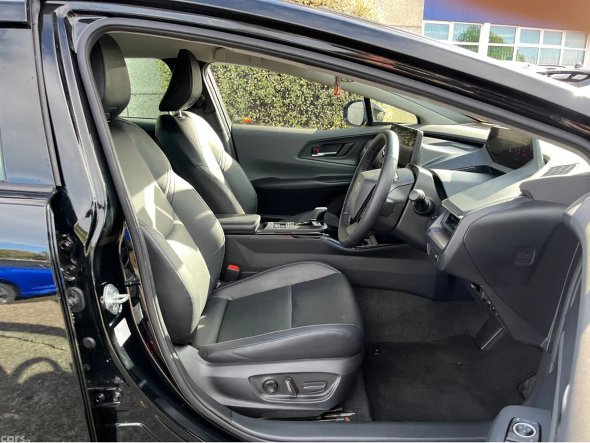 Toyota Prius Saloon, Petrol Plug-in Hybrid, 2024, Black