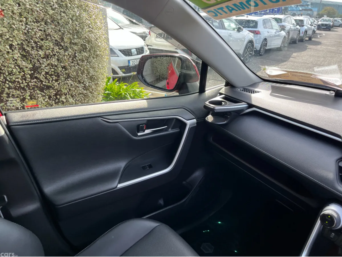 Toyota RAV4 SUV, Petrol Hybrid, 2022, Red