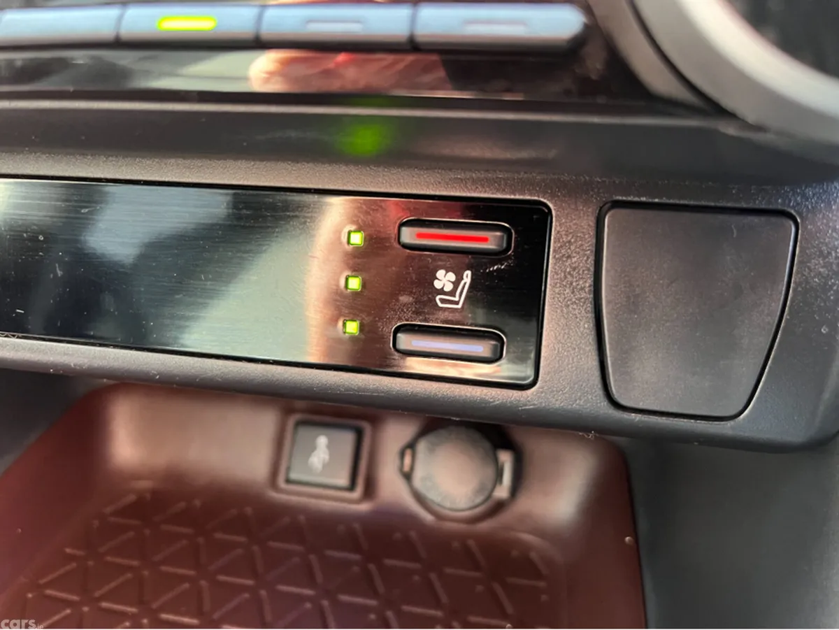 Toyota RAV4 SUV, Petrol Hybrid, 2022, Red