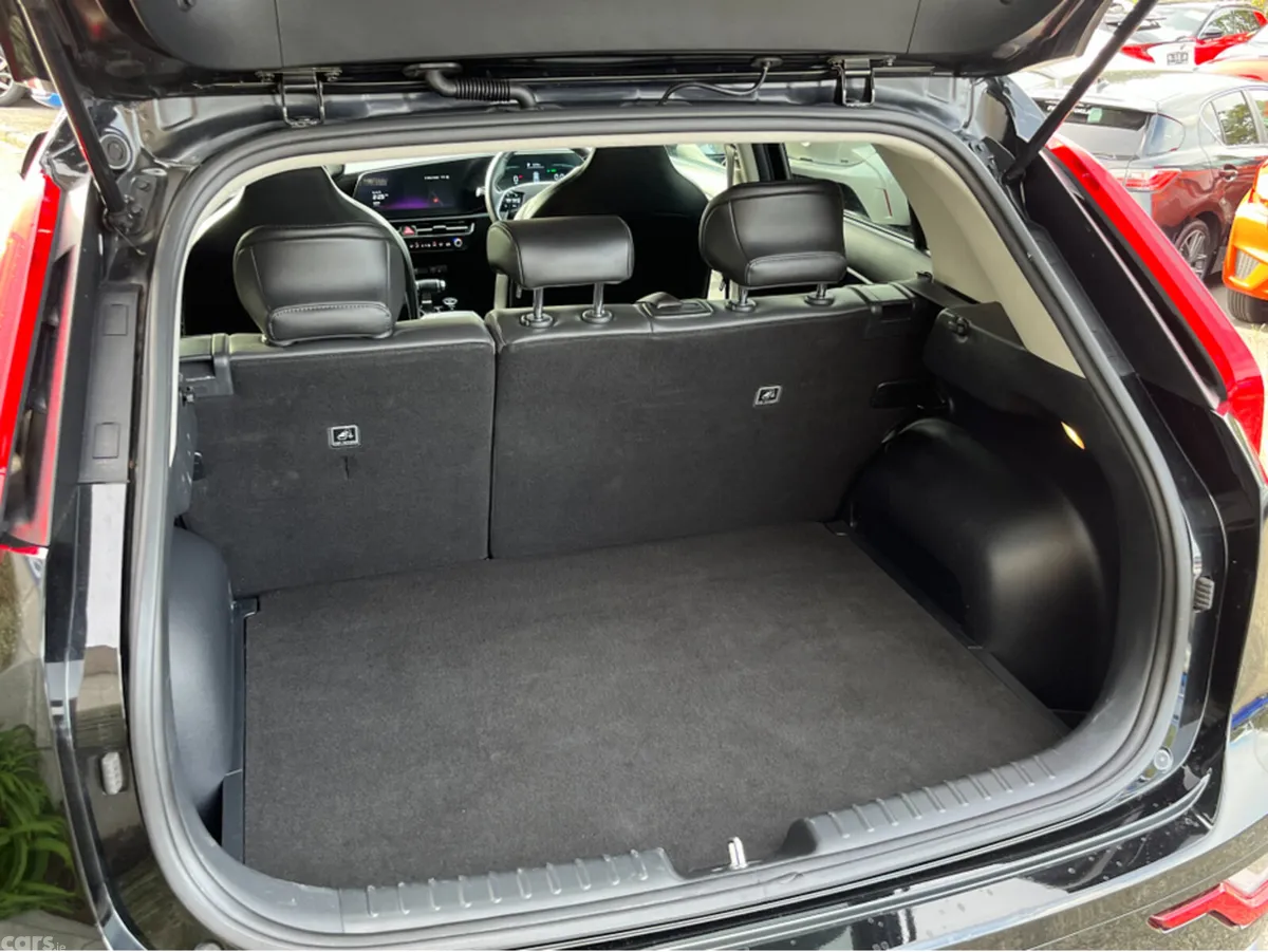 Kia Niro SUV, Petrol Hybrid, 2024, Black